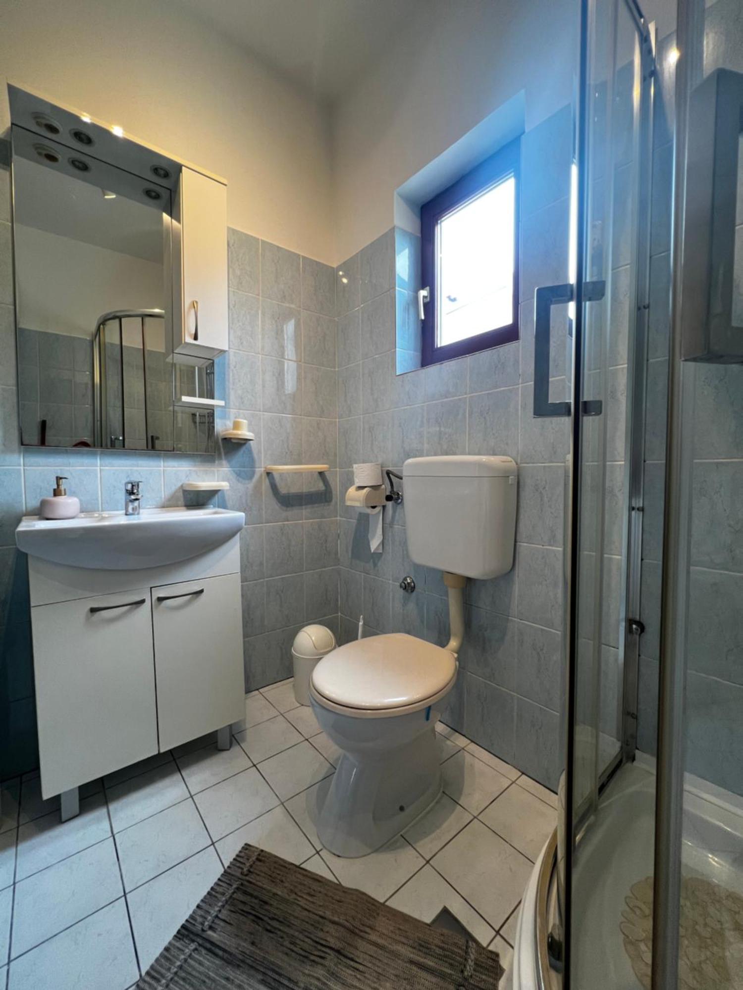House Klarin Apartment Jezera Luaran gambar